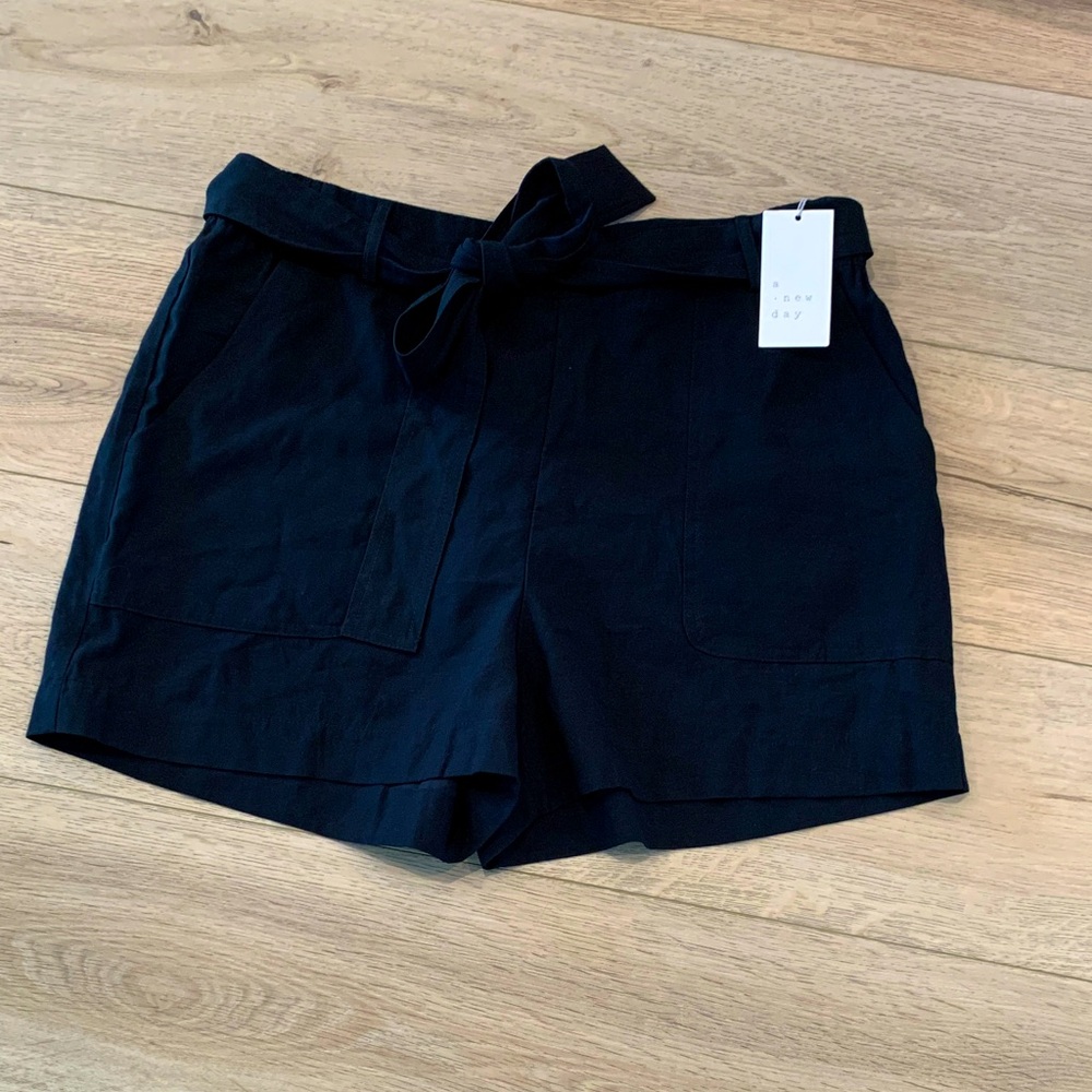 a new day Women's High Waist Black Shorts Size Large